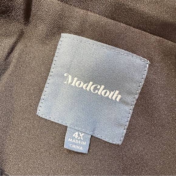 Modcloth Women’s Lively Identity ShortSleeve Dress V-Neck in Black Plus Size 4X - Picture 10 of 13